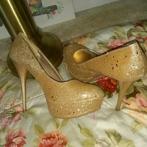 Sparled Gold plateform heel